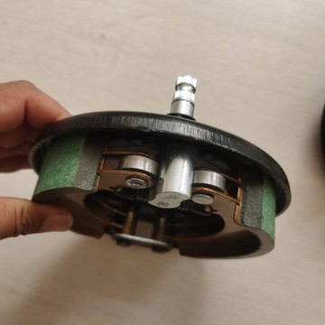 【台灣出貨】160帶軸承 更輕鬆的 剎車片，贈送配套160剎車鐵盤，四個絲孔才能用【熱銷榜】