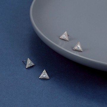 三角形耳釘女925純銀小巧精致簡約鋯石耳環睡覺不用摘耳飾