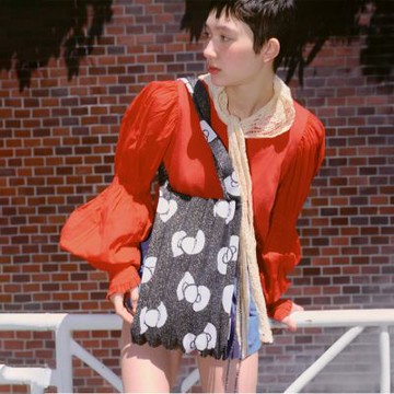 JOSEPH AND STACEY三麗鷗聯名LEOPARD針織百褶包-中-潮流黑