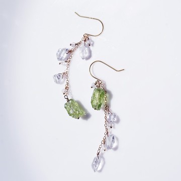 珍珠石（Peridot）隨形切割與赫基蒙鑽石（Herkimer Diamond）的耳環「風樹」