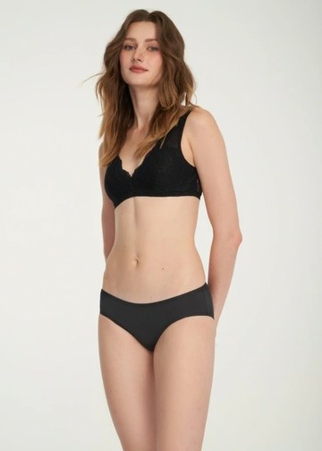 微光日記．細邊低腰三角內褲(黑-刺繡雙笑臉)