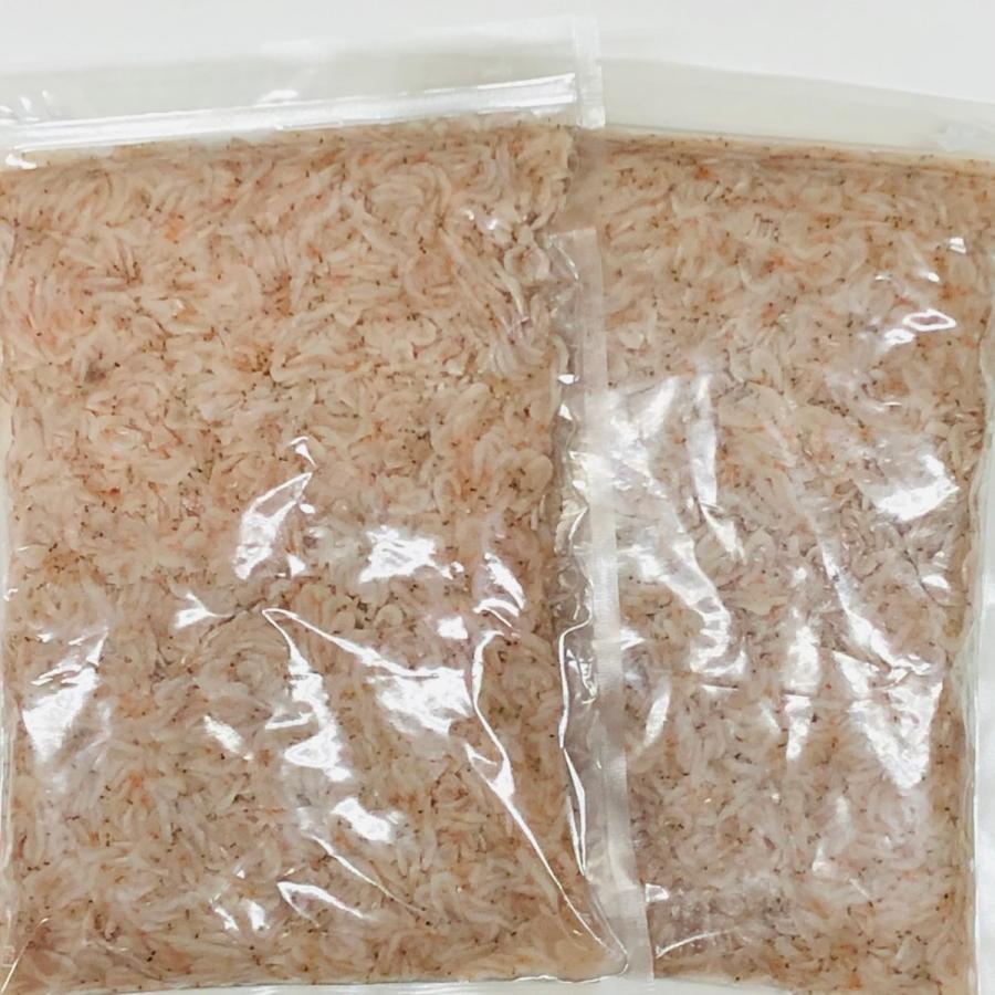 　アミの塩辛　２ｋｇ（１ｋｇ×２）　便利なチャック袋入り　冷凍便発送