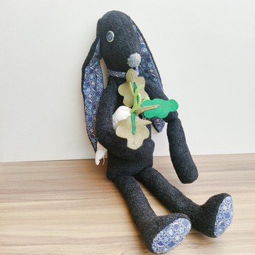 黑兔子爸爸是超人