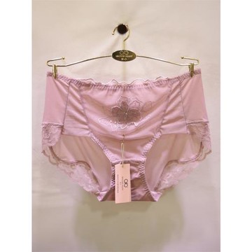 訫心CS0692刺繡蕾絲邊無痕奢華綢緞冰絲柔絲中高腰女士包臀內褲女