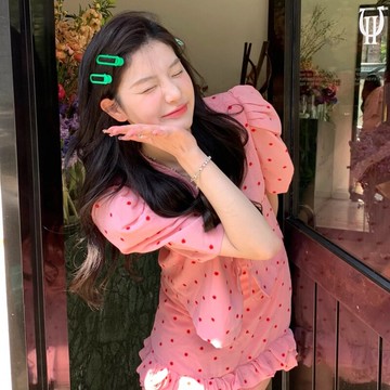 2022春夏新款泡泡袖短款粉色連衣裙女高級感氣質甜美清新兩件套裝