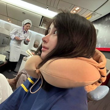 【台灣-出貨】hellokittyu型枕連帽遮光靠枕旅行便攜護頸長途飛機高鐵睡覺神器