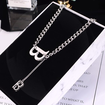鈦鋼鍍14K真金B字母鎖骨項鏈女網紅冷淡風流蘇鎖骨鏈嘻哈甜酷鏈潮