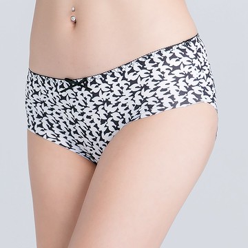 燕子遠紅外線抑菌無痕中腰內褲(經典黑 女M-2XL)