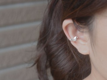 一隻蝴蝶 | 夾式耳環 925純銀 女款 可愛 手工銀飾 情人禮物