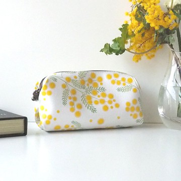 合成皮革收納包【含羞草・白色】