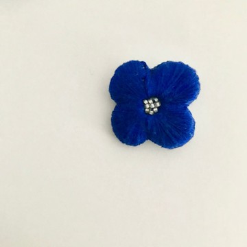 小花胸針