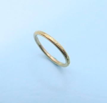 水波紋 - 纖細感 黃銅鍛敲戒指 寬約1.5mm/厚約1~1.5mm