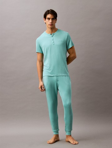 Calvin Klein 超柔莫代爾亨利領睡裝 T 恤