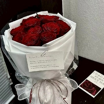 【閒暇人花藝設計】典雅包裝絲絨紅玫瑰花束(11朵永生玫瑰花） / 七夕花束 情人節禮物 畢業花束  永生花束 生日禮物 求婚花束