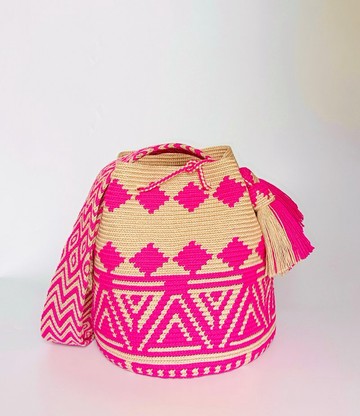 WOO two-tone bag, Size M+. The actual color is darker than in the photo.