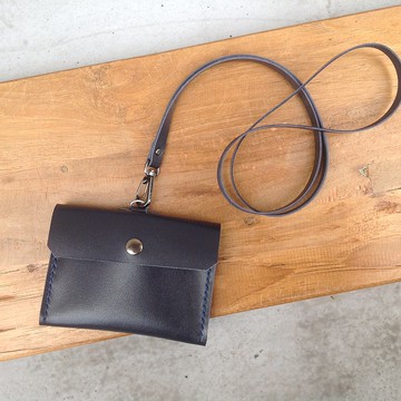 橫式識別證證件夾悠遊卡套卡片套可背式手工縫製零錢真皮.墨藍色