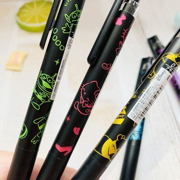 ⭐顯示下殺🔥日本PILOT百樂juice up三麗鷗限定凱蒂貓中性筆0.4黑色史努比水筆