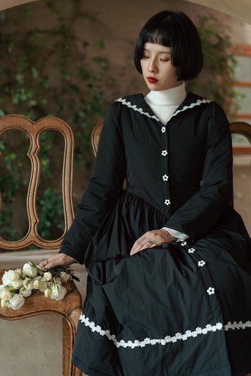 黑色 系少女V領花邊排扣洋裝外套 繫帶收腰棉服連衣裙 冬季裙子