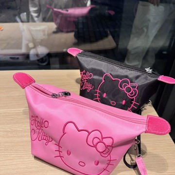 kitty化妝包 刺繡kitty小耳朵化妝包防水可愛卡通收納包