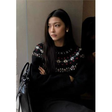 日系復古浣熊絨黑色費爾島套頭毛衣女秋冬加厚設計感冰島針織上衣