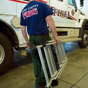 Little Giant 小巨人11904 四階強固步梯 (原四階寬踏板步梯)