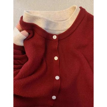 新年紅色小香風假兩件針織衫女秋冬高級感慵懶風軟糯毛衣內搭上衣