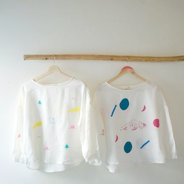 訂製  印花白色亞麻澎袖圓弧下擺印花上衣 五款圖案 補貨到