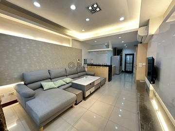 【建工商圈】/捷運黃線Y7/活巷車庫透天｜高雄市三民區本松街