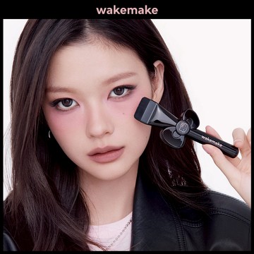 [HELLO KITTY Edition] WAKEMAKE Spatula Wide Foundation Brush