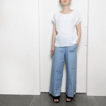 細褶小蓋袖上衣- 白色