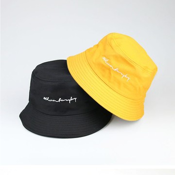 PS Mall 日韓漁夫帽 字母刺繡盆帽 純棉戶外遮陽桶帽 情侶外出旅遊防曬帽 (G2575) 2入