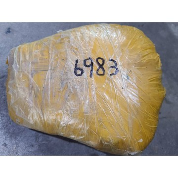 【七彩翡翠】緬甸 翡翠 天然 原石 緬甸直達翡翠原石蒙頭料 黃包料 盲包，黑烏砂∼賭手鐲料 6983g