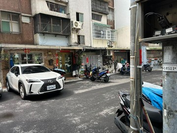 鳳山行政中心3房2廳2衛 澄清路近黃線捷運正義站｜高雄市鳳山區澄清路