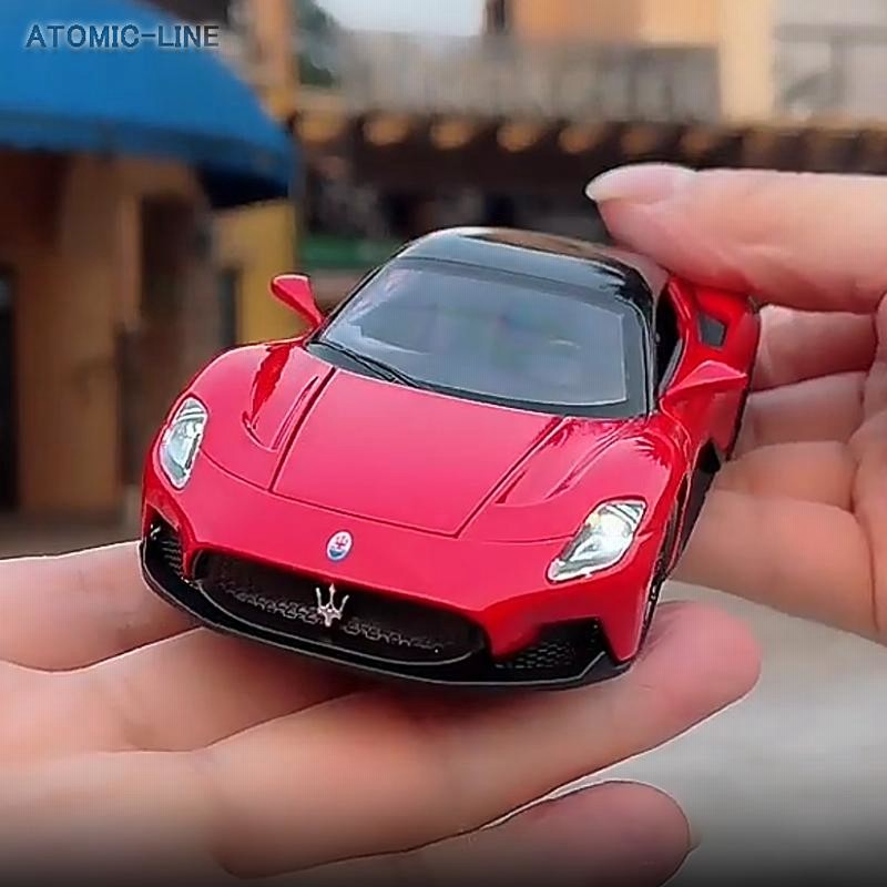 マセラティ MC20 1/32 ミニカー 全4色 ライト点灯 エンジンサウンド 