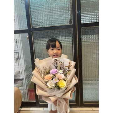 （台灣現貨）大束花多種配色 乾燥花束 香皂花束 花束 玫瑰花 永生花  生日 畢業花束 情人節 告白 求婚 母親節