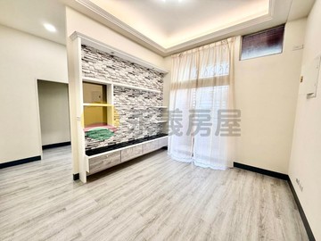 大里廣三甲天下質感大三房尬車位全新裝潢｜台中市大里區新仁路一段