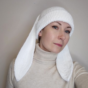 鉤針編織兔子無簷小便帽成人。 白兔帽子手工編織。 兔耳朵豆豆