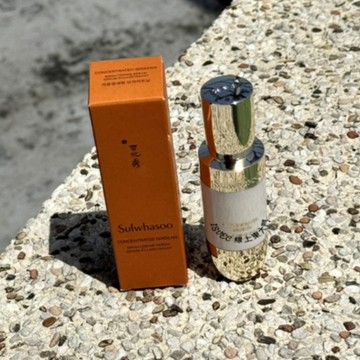 🐾花甲E姊🐾貨在台🐾 Sulwhasoo 雪花秀 滋陰蔘光燦淨白精萃8ml 淨白精華 雪花秀精華液 精華液 雪花秀精華