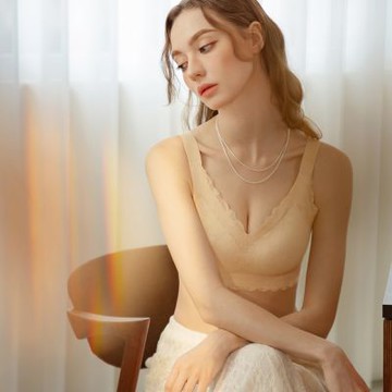 OB嚴選中大尺碼-上隱內著．浪漫小花蕾絲無鋼圈內衣(M-3L)《VA1099》