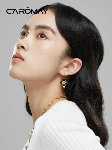 CAROMAY四葉花玩偶不對稱耳環女創意設計耳墜長款流蘇高級感耳飾