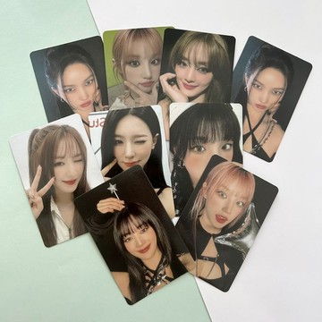 *韓國代購正版*〖正品〗包郵 gidle 首爾場周隨機小卡 默認瑕