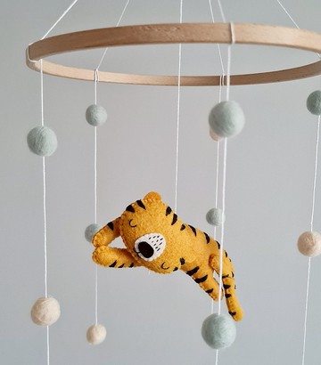 老虎手機，定制毛氈手機，金老虎掛飾