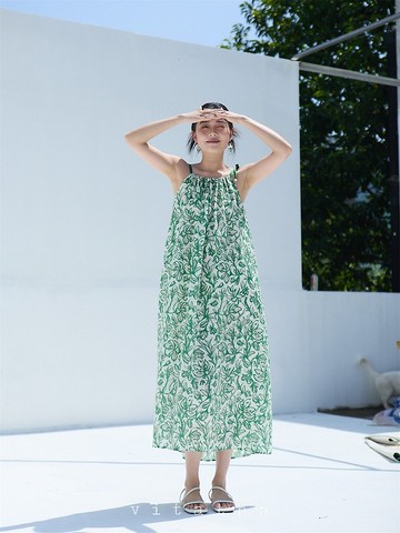 紡詩車間 綠色碎花無袖吊帶洋裝 夏季寬松中長裙子連衣裙