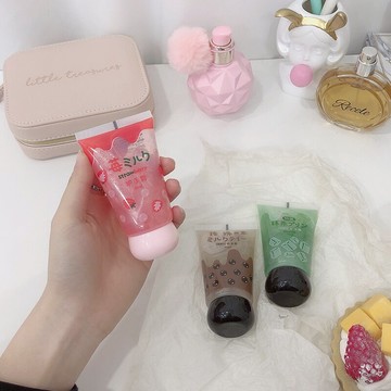 可愛護手霜女滋潤保濕秋冬季補水不油膩防干裂便攜小巧隨身小支