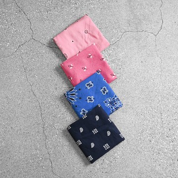 Vintage Bandana 美式方巾 / 古著方巾、方巾穿搭、古著變形蟲