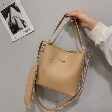 上新女包大容量水桶包2022春夏復古百搭鏈條包洋氣質感斜挎子母包