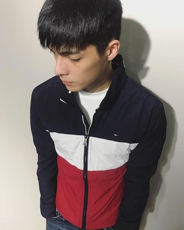 美國百分百【全新真品】Tommy Hilfiger 外套 收納帽 防水 TH 遊艇 夾克 大衣風衣 深藍紅白 I839
