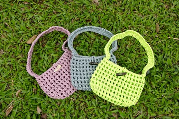 Bloom 系列 | 輕巧好裝肩背包