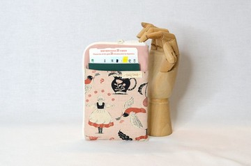 【日本設計師布料】拾旅護照包_可收納護照、登機證與票根#女孩
