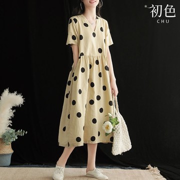 初色  棉麻風圓點印花V領短袖連身洋裝-黃底黑點-62230(M-2XL可選)